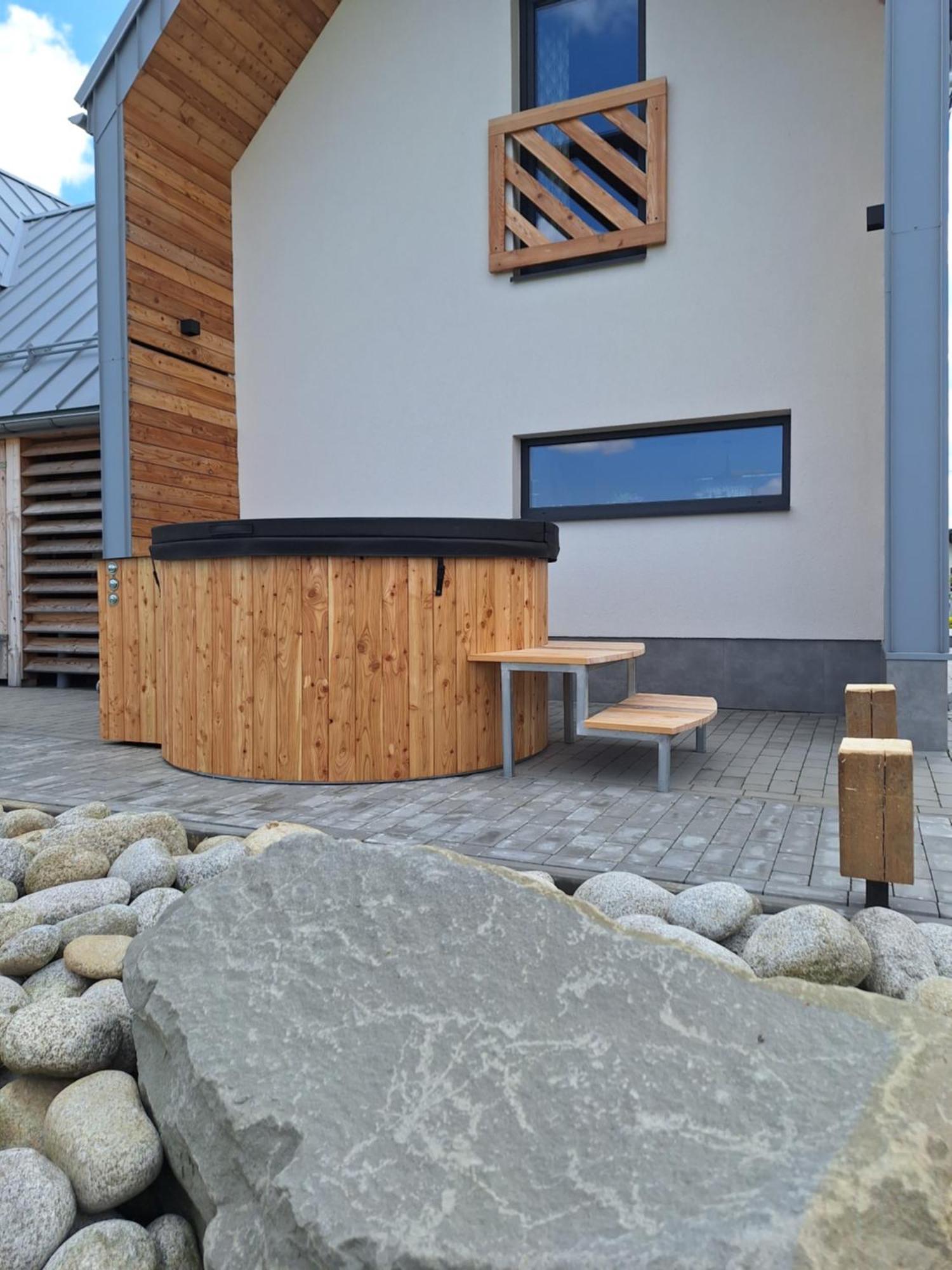 Szczyt Beztroski Jacuzzi & Sauna Chalet Neumarkt